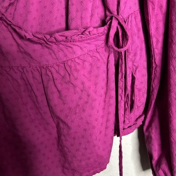 Universal Thread Plus Size Balloon Long Sleeve Fuchsia Wrap Top - Picture 10 of 14